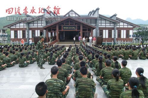 土城近千名新生在纪念馆接受爱国主义教育