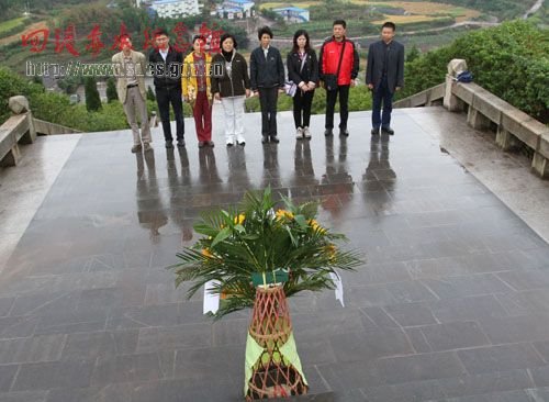 中国妇女儿童博物馆馆长考察中国女红军纪念馆