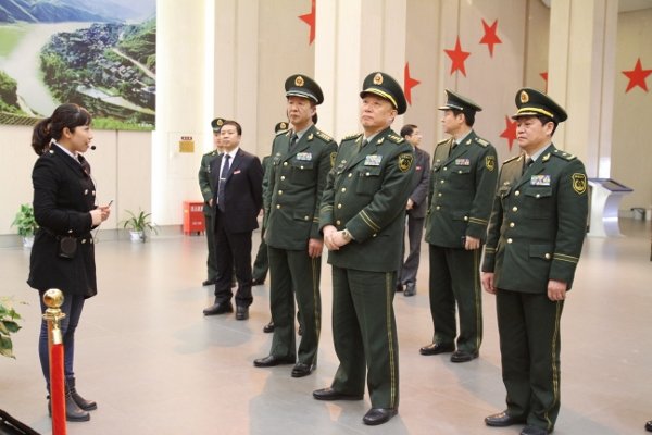 中国人民武装警察部队司令员王建平一行赴我馆考察调研