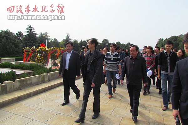 我馆赴刘少奇同志纪念馆参观学习