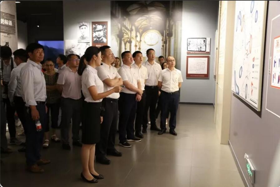 赤水市委办机关党支部到我馆开展 七·一主题党员日活动