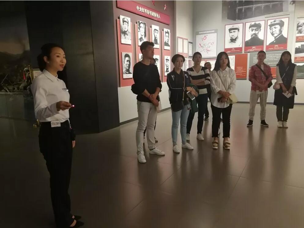 省民族博物馆到我馆开展馆际交流
