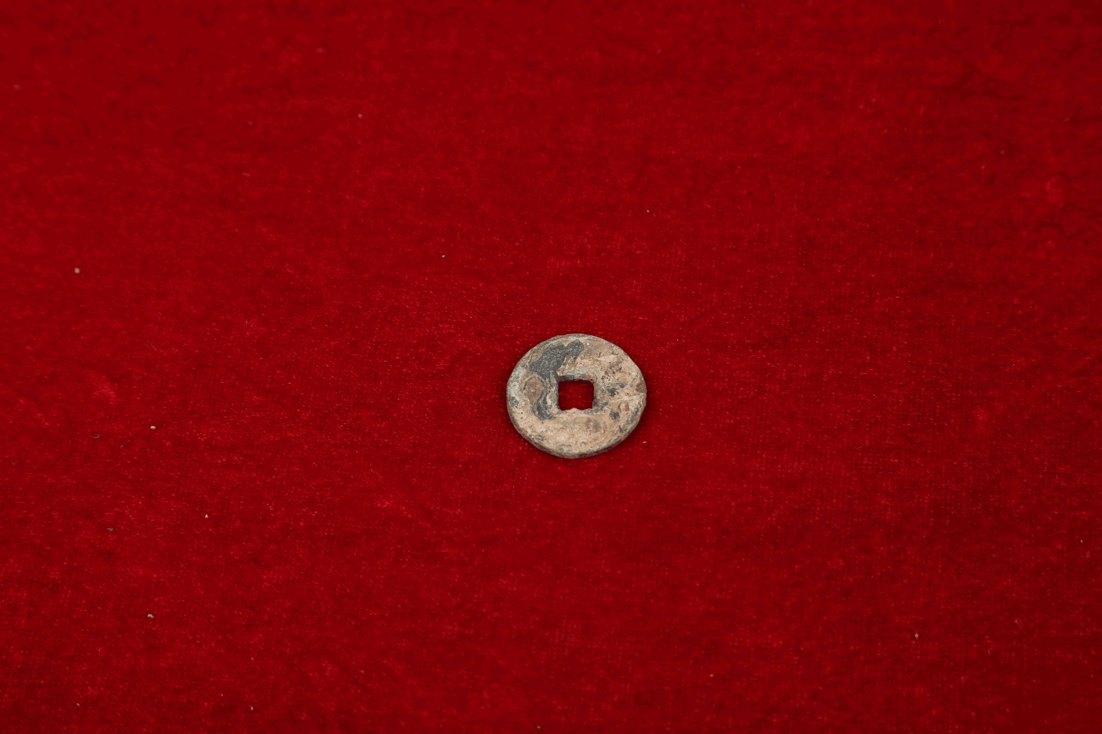 SDCS201709761—货泉铜钱，直径2.3厘米，厚0.16厘米，重3.15克。.JPG