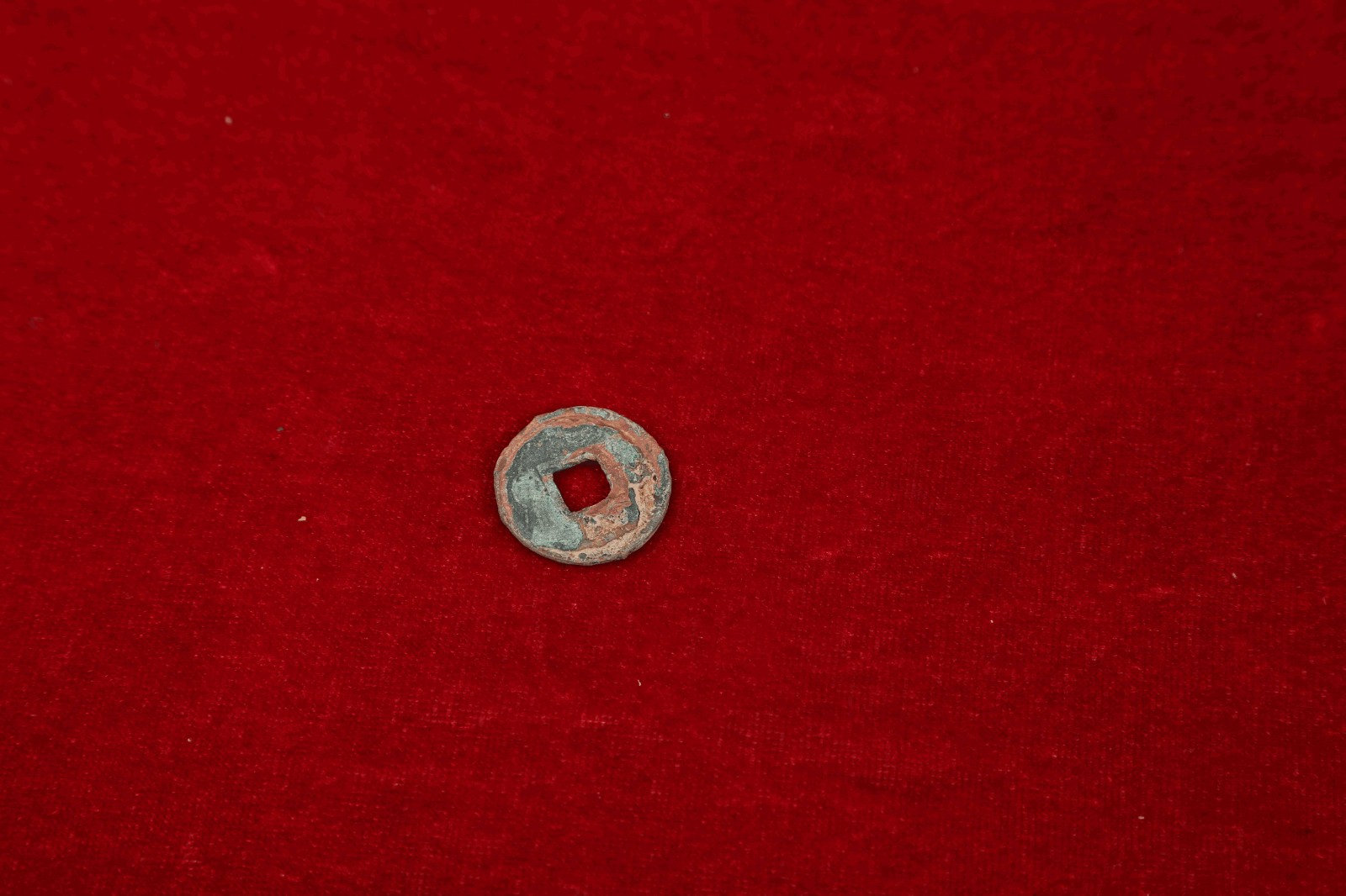 SDCS201709803—货泉铜钱，直径2.1厘米，厚0.16厘米，重1.98克。.JPG